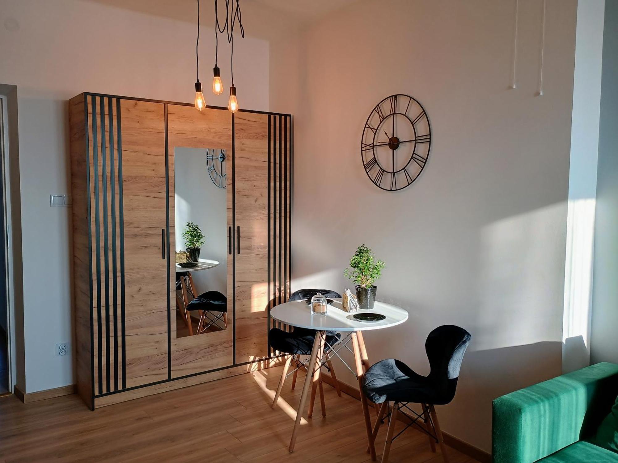 Apartament Em Krosno Luaran gambar