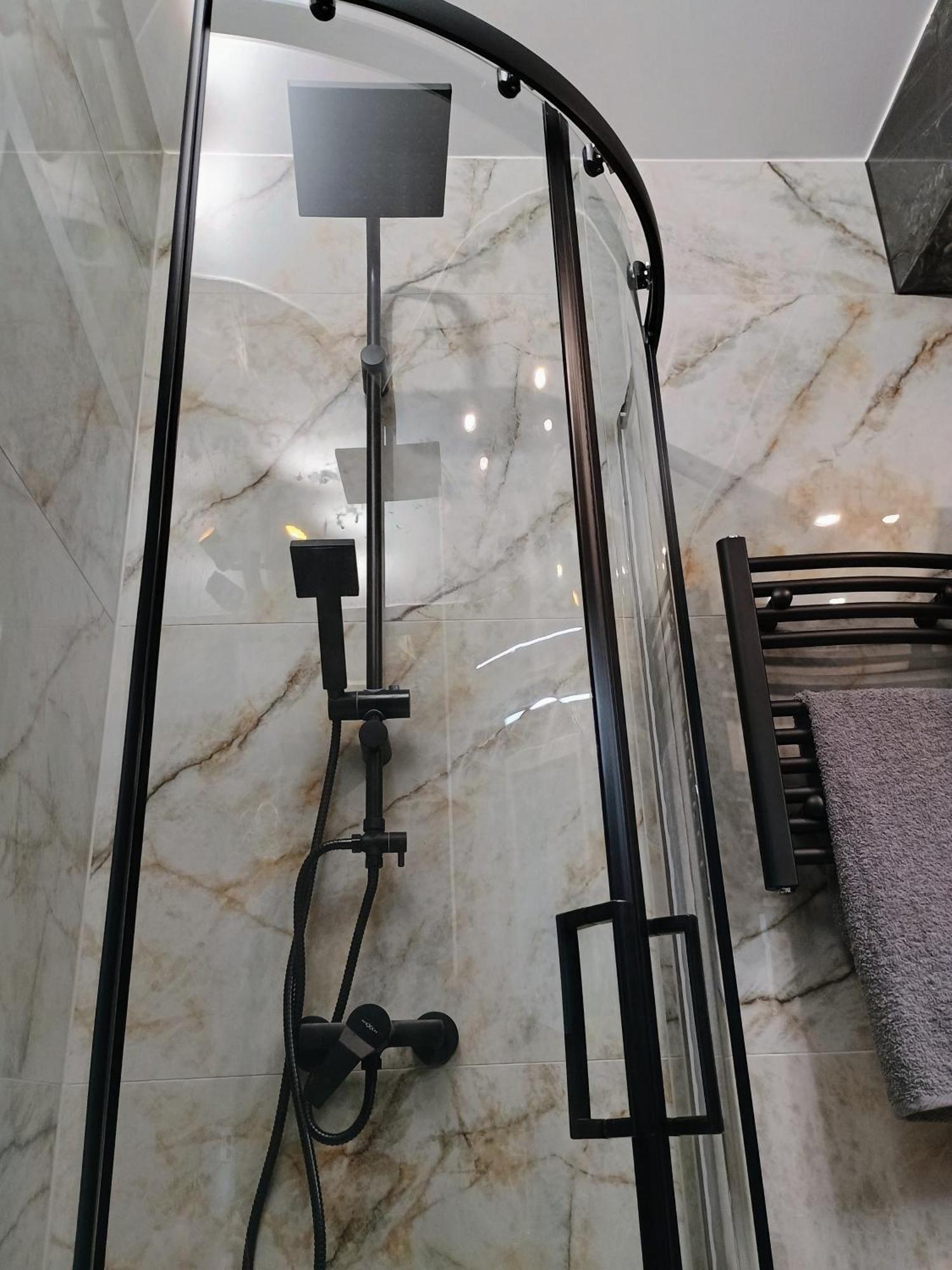 Apartament Em Krosno Luaran gambar