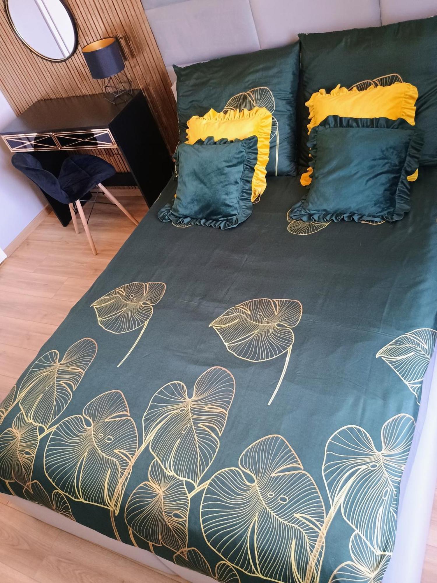 Apartament Em Krosno Luaran gambar